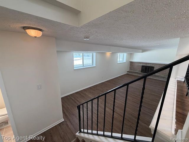 40903 Flagstaff Drive, Sterling Heights, MI 48313