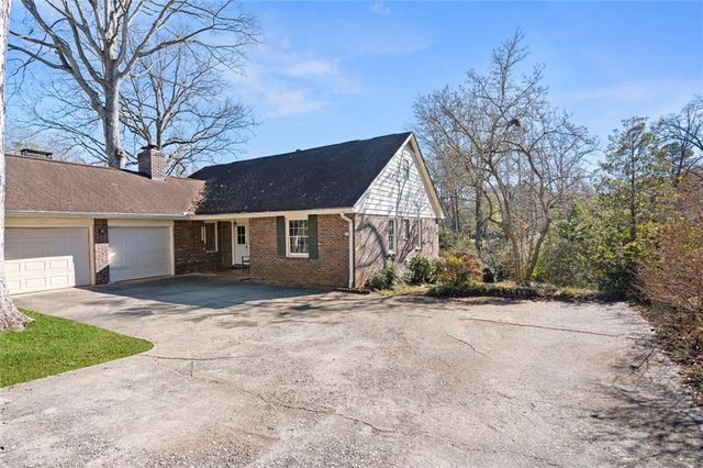 4251 Tuckersham Lane, Tucker, GA 30084