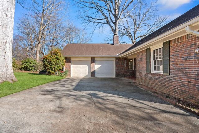 4251 Tuckersham Lane, Tucker, GA 30084