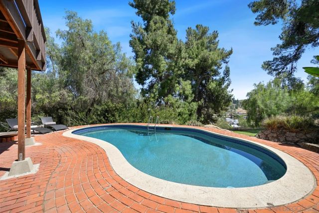 9371 Riverview Ave., Lakeside, CA 92040