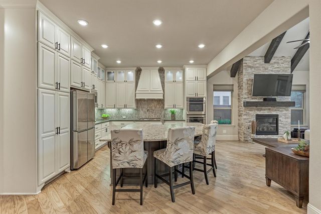 6 Canopy Green Drive, Tomball, TX 77375