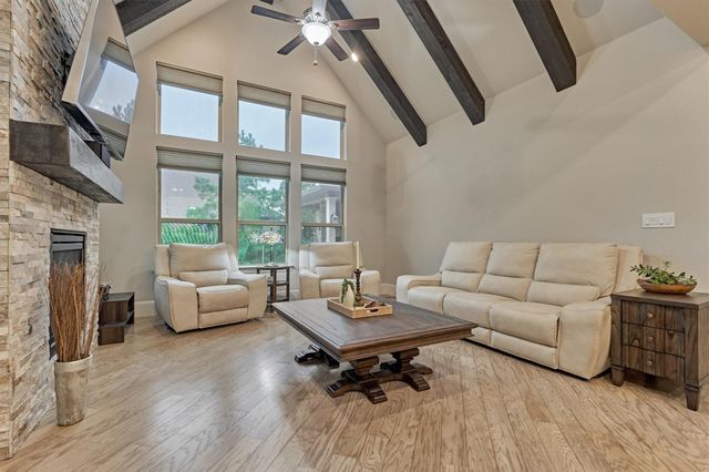 6 Canopy Green Drive, Tomball, TX 77375
