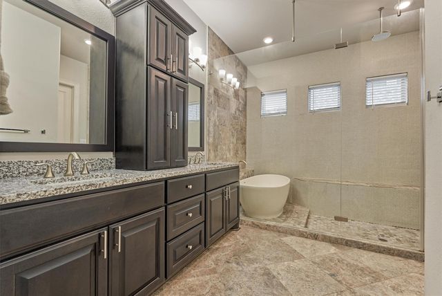 6 Canopy Green Drive, Tomball, TX 77375