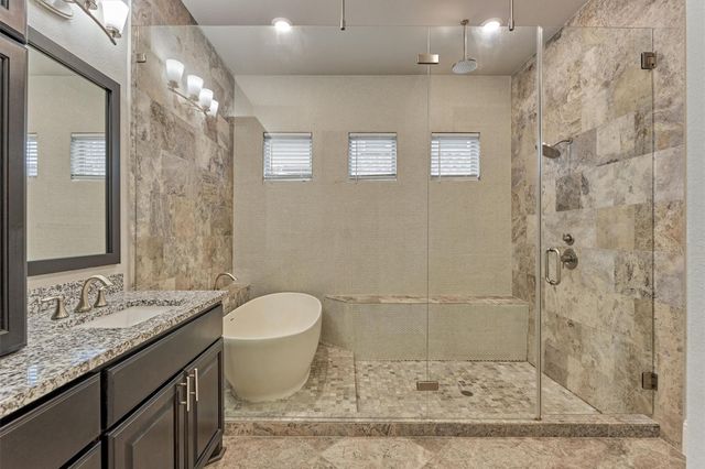 6 Canopy Green Drive, Tomball, TX 77375