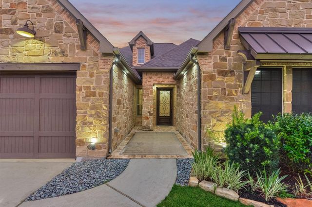 6 Canopy Green Drive, Tomball, TX 77375