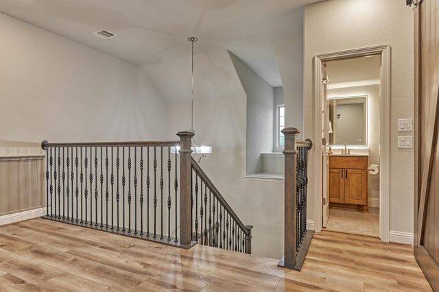 6 Canopy Green Drive, Tomball, TX 77375