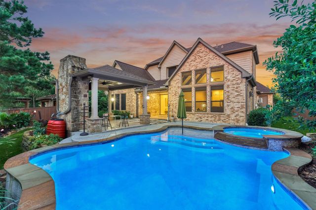 6 Canopy Green Drive, Tomball, TX 77375