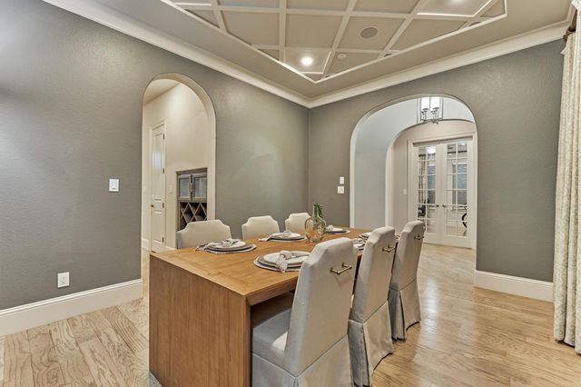6 Canopy Green Drive, Tomball, TX 77375
