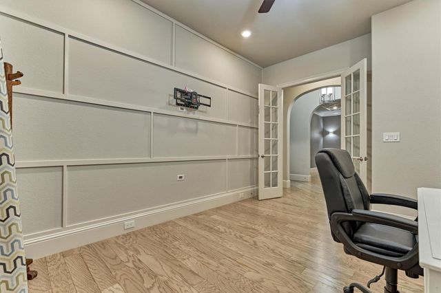 6 Canopy Green Drive, Tomball, TX 77375