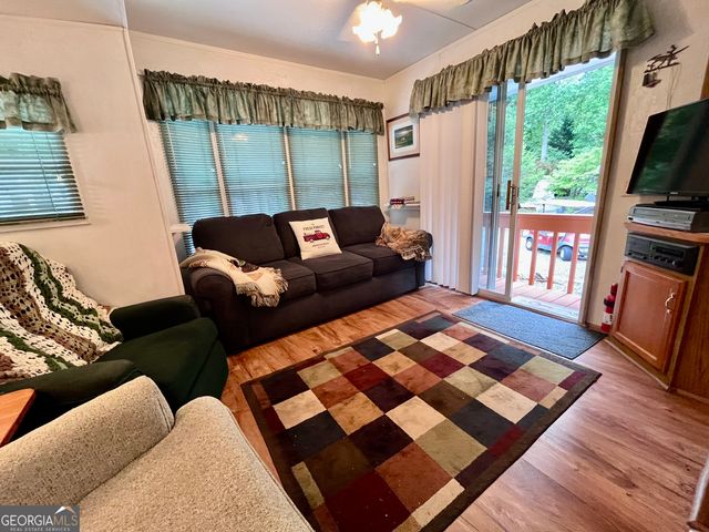 86 Campfire Drive, Cleveland, GA 30528