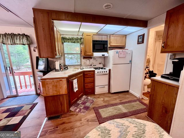 86 Campfire Drive, Cleveland, GA 30528