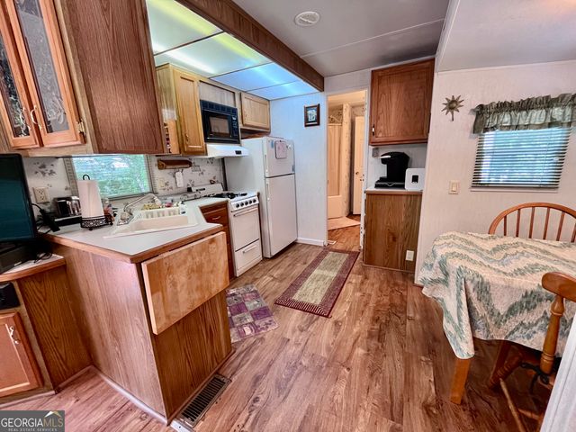 86 Campfire Drive, Cleveland, GA 30528