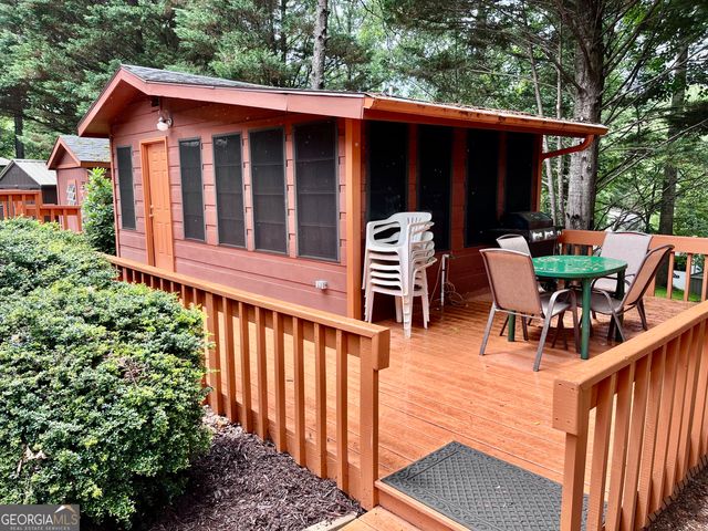 86 Campfire Drive, Cleveland, GA 30528