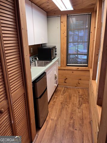 86 Campfire Drive, Cleveland, GA 30528