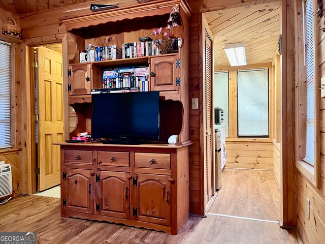 86 Campfire Drive, Cleveland, GA 30528