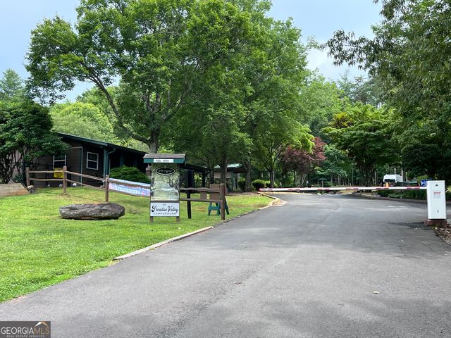 86 Campfire Drive, Cleveland, GA 30528