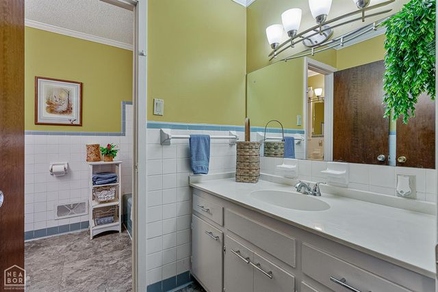 703 Spencer Drive, Paragould, AR 72450