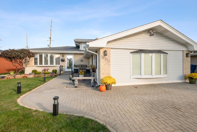 10317 Lacrosse Avenue, Oak Lawn, IL 60453