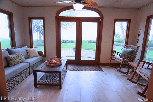 6210 Sterling Drive, Newport, MI 48166