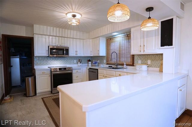 6210 Sterling Drive, Newport, MI 48166