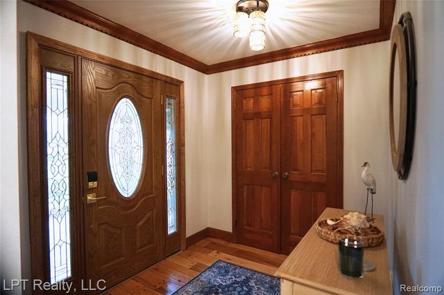 6210 Sterling Drive, Newport, MI 48166