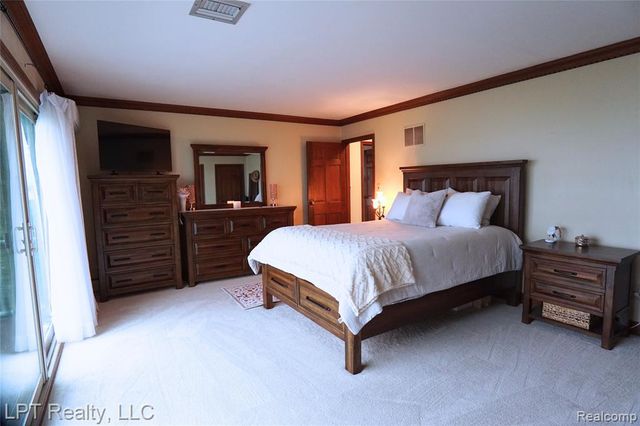 6210 Sterling Drive, Newport, MI 48166
