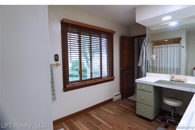 6210 Sterling Drive, Newport, MI 48166