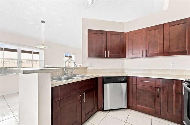7336 Granada Way, Margate, FL 33063