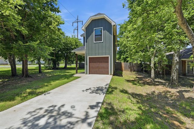 931 W Collins Street, Denison, TX 75020