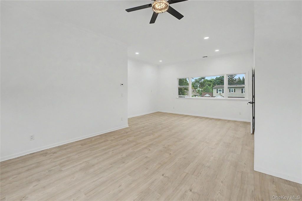 6 Regal Lane, Levittown, NY 11756 — photo 3