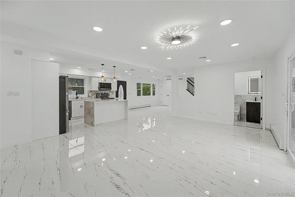 6 Regal Lane, Levittown, NY 11756 — photo 5