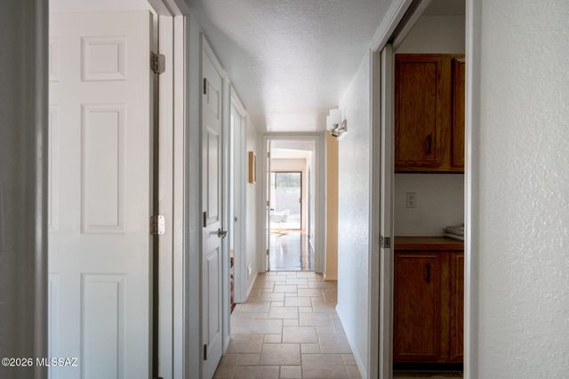 5181 N Stonehouse Place, Tucson, AZ 85750