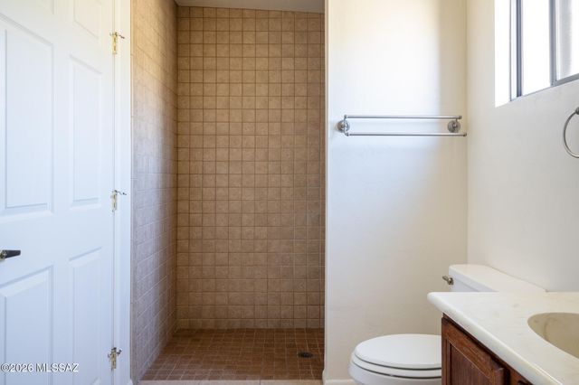 5181 N Stonehouse Place, Tucson, AZ 85750