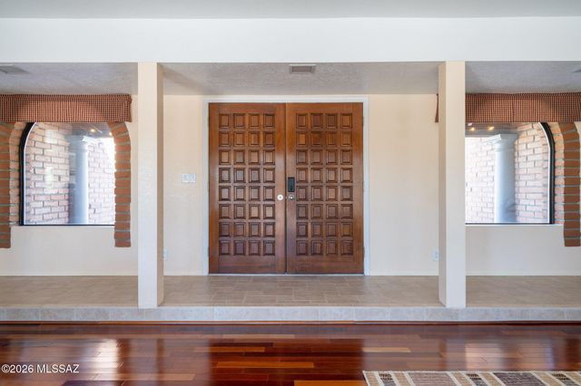 5181 N Stonehouse Place, Tucson, AZ 85750