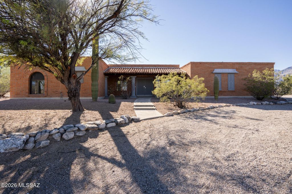 5181 N Stonehouse Place, Tucson, AZ 85750