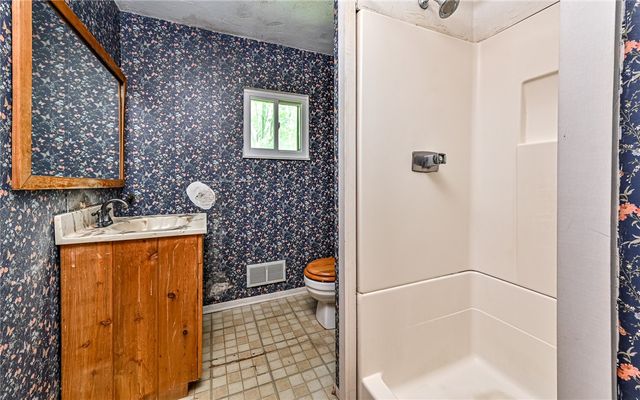 184 Mount Pleasant Rd, Marshall, PA 15086