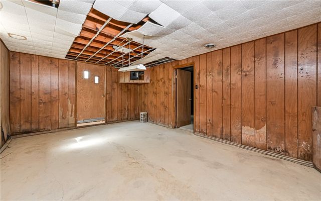 184 Mount Pleasant Rd, Marshall, PA 15086