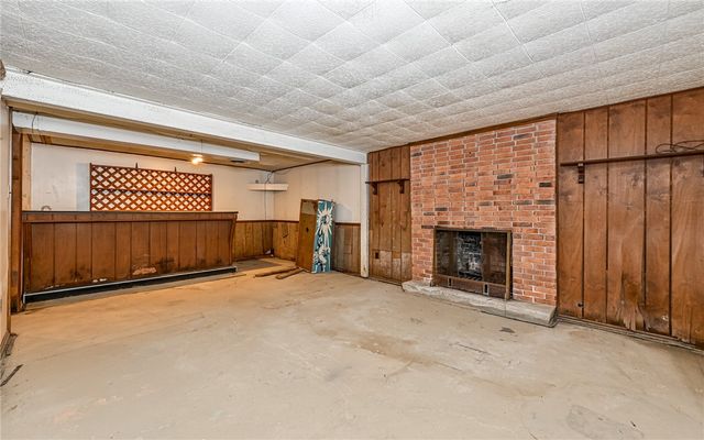 184 Mount Pleasant Rd, Marshall, PA 15086