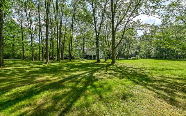 184 Mount Pleasant Rd, Marshall, PA 15086