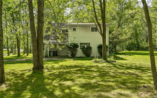 184 Mount Pleasant Rd, Marshall, PA 15086