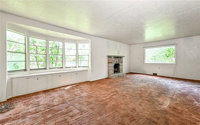 184 Mount Pleasant Rd, Marshall, PA 15086