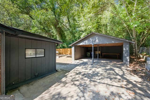 2541 Santa Barbara Drive NW, Atlanta, GA 30318