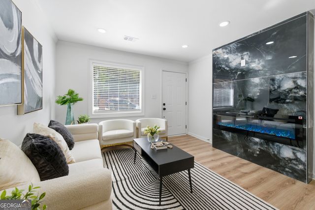 2541 Santa Barbara Drive NW, Atlanta, GA 30318