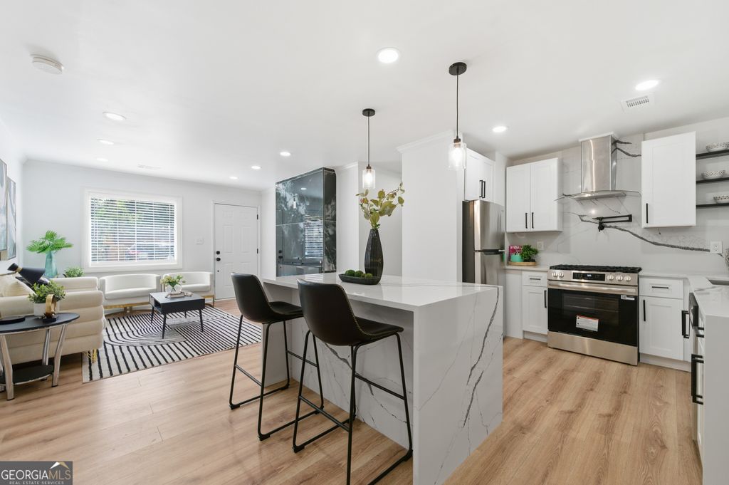 2541 Santa Barbara Drive NW, Atlanta, GA 30318