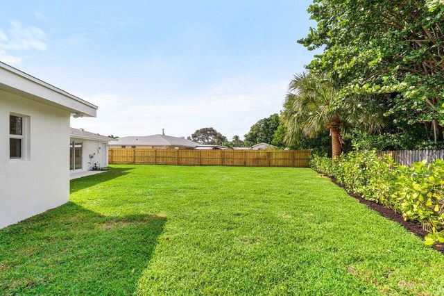 2433 Palm Road, West Palm Beach, FL 33406