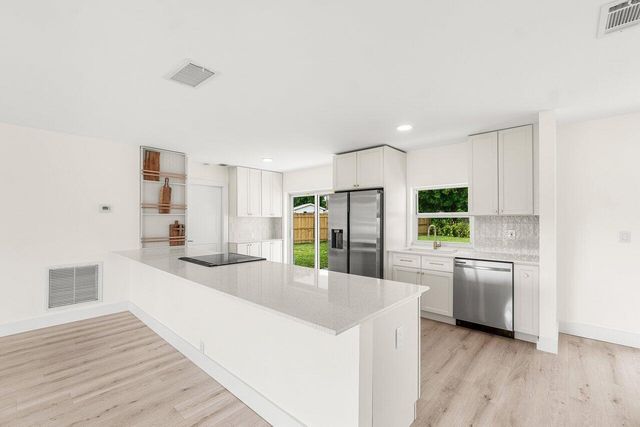 2433 Palm Road, West Palm Beach, FL 33406