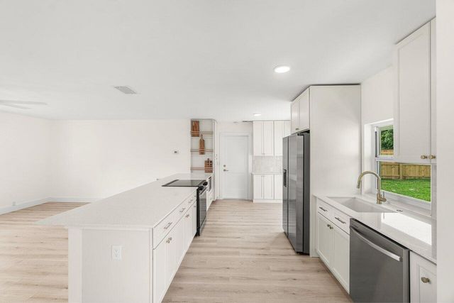 2433 Palm Road, West Palm Beach, FL 33406