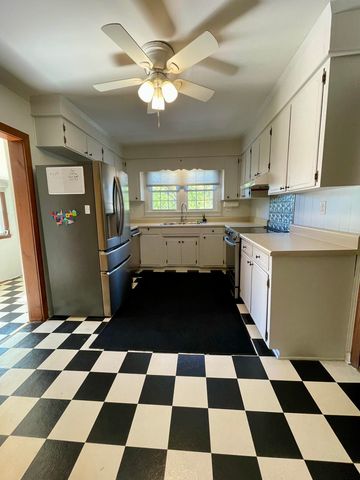 321 Broadway Street, Glendale, SC 29346