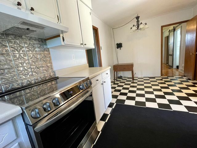 321 Broadway Street, Glendale, SC 29346