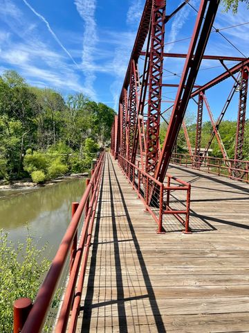 321 Broadway Street, Glendale, SC 29346